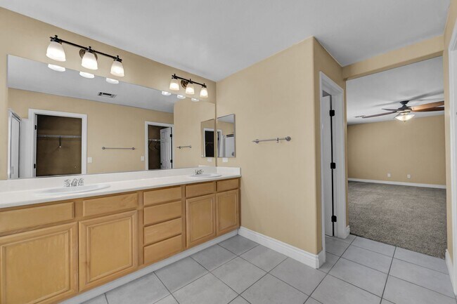 Building Photo - A Fabulous 4 Bedroom Home with a Sparkling Pool!!!