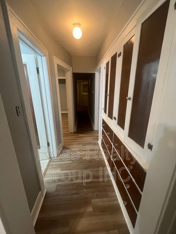 Building Photo - 2006 Wyndhurst Rd