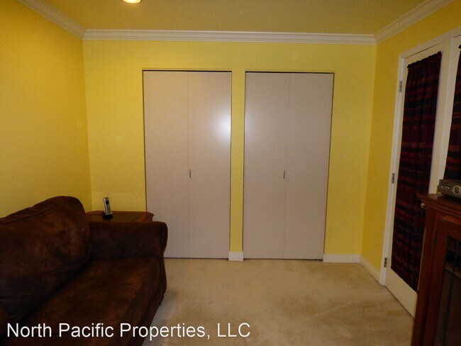 Building Photo - 2 br, 2 bath House - 601 West Mercer Place...