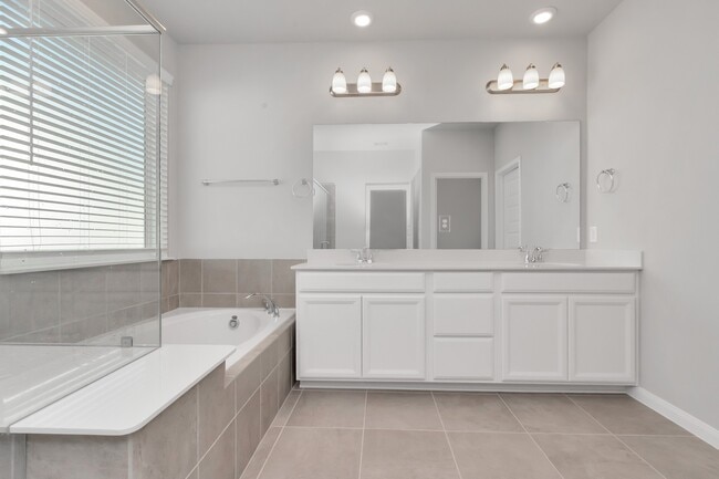 Building Photo - 1526 Parkland Oak Dr