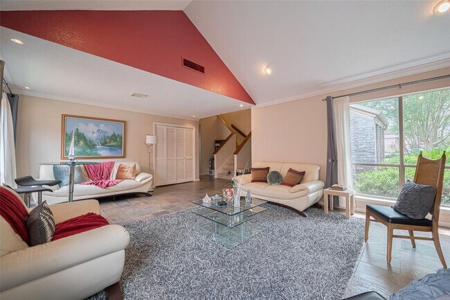 Building Photo - 12231 Carriage Hill Dr