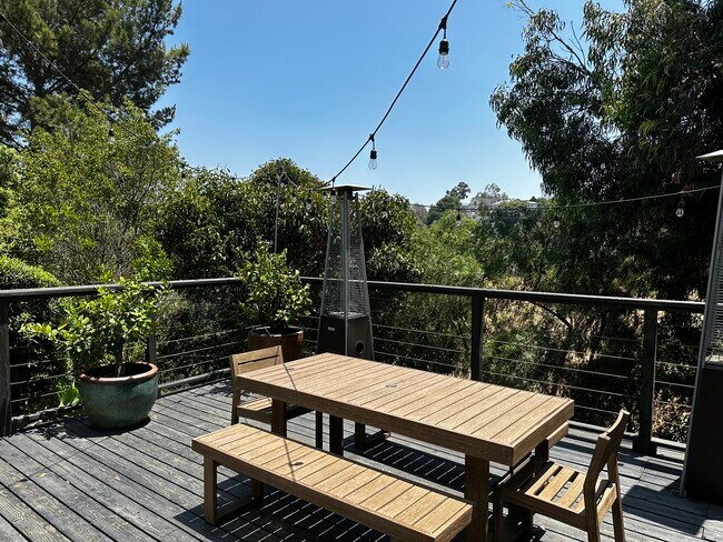 Private deck - 1902 Walcott Way