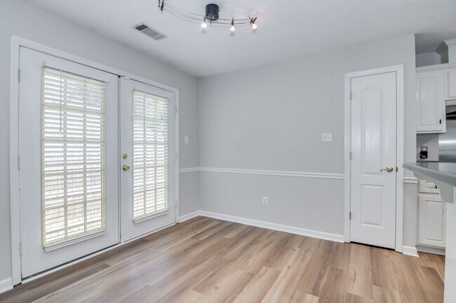Building Photo - Great Ranch Near Augusta National!