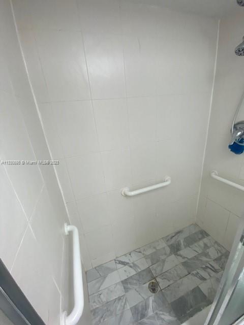 Building Photo - 1350 NE 119th St