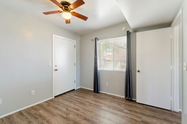 Building Photo - Remodeled duplex