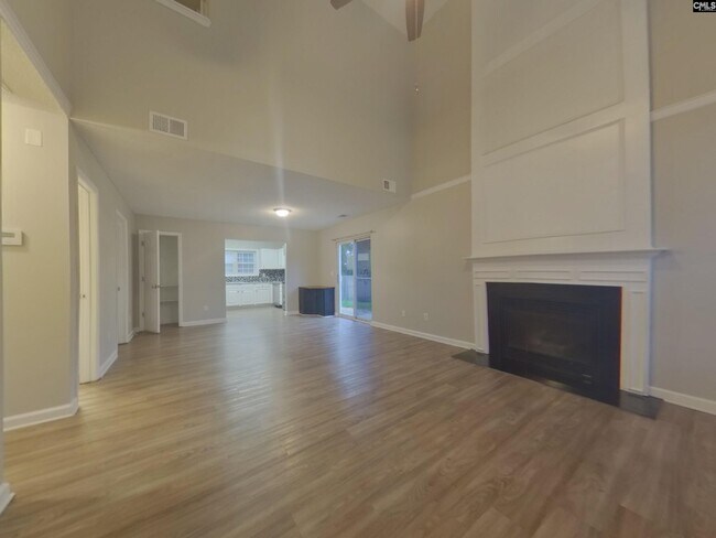 Building Photo - 121 Riglaw Cir