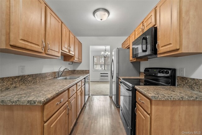 Building Photo - 24 Carhart Ave