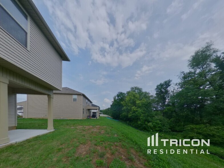 Building Photo - 2134 Pathfinder Dr