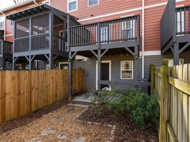 Building Photo - 380 Grant Cir SE