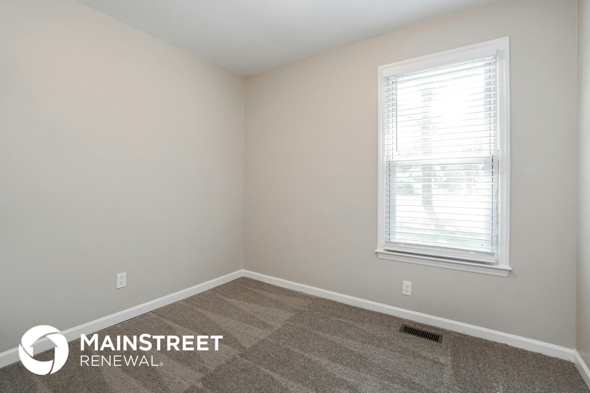 Building Photo - 108 S Bend Dr
