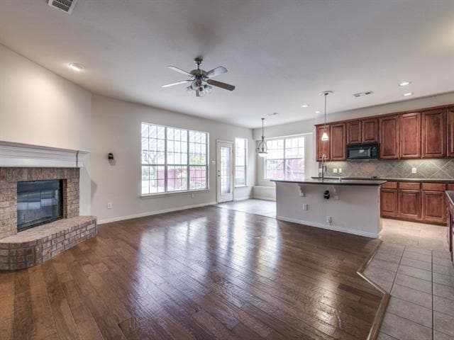 Building Photo - 11699 Kingsville Dr