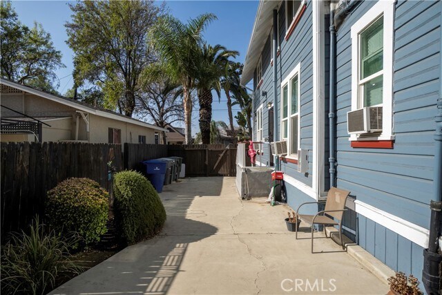 Building Photo - 3452 Mulberry St