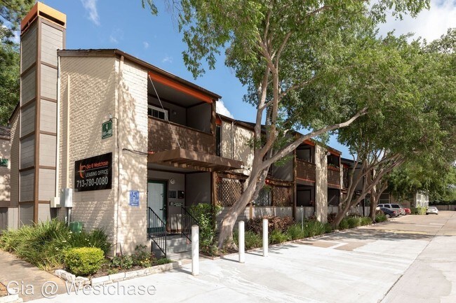 Building Photo - 1 br, 1 bath Apartment - 10010 West Park Dr.