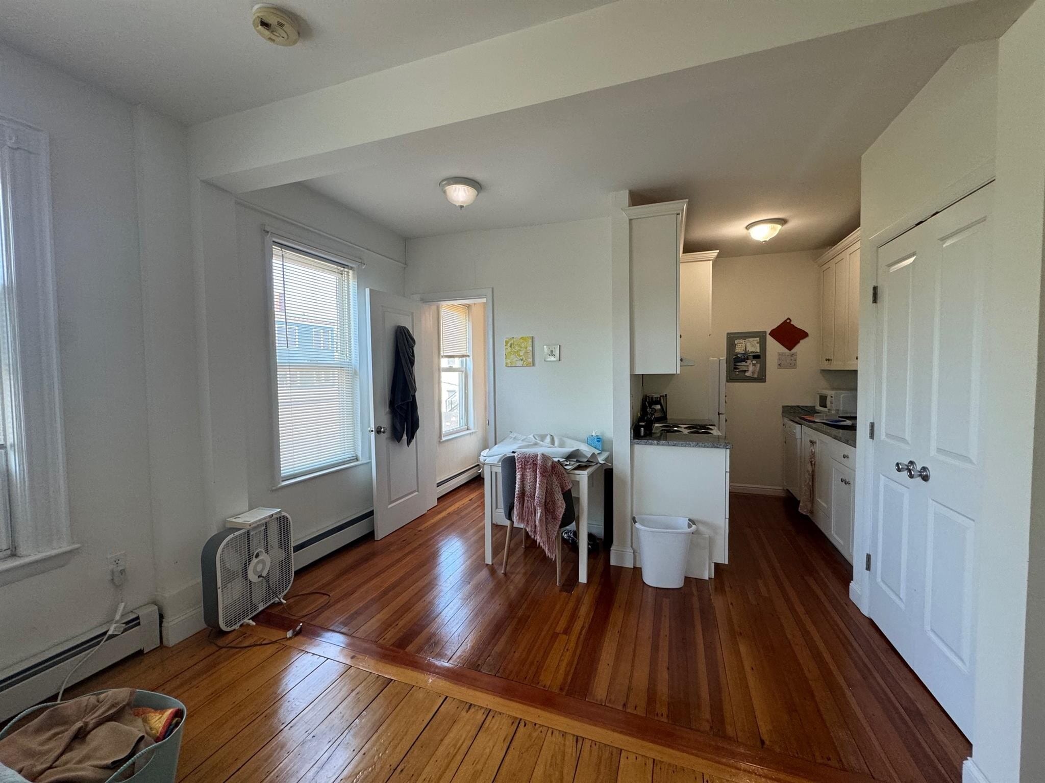 Building Photo - 38 Craigie St