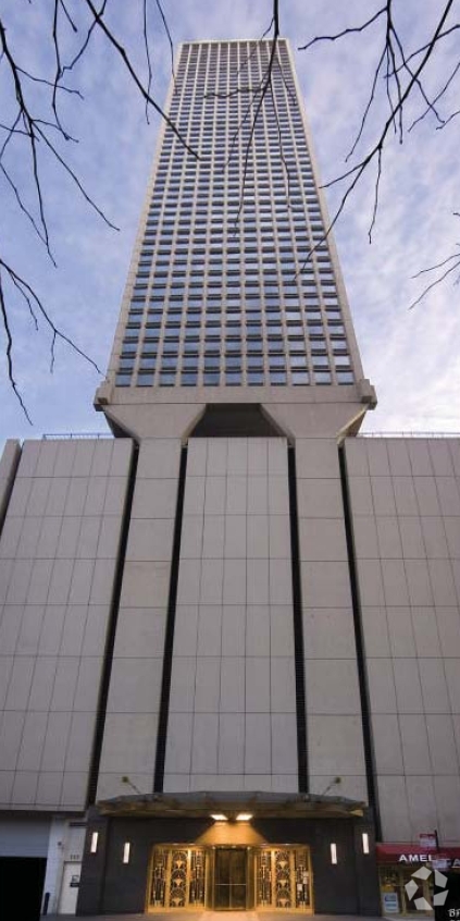 Building Photo - 111 East Chestnut Condominium