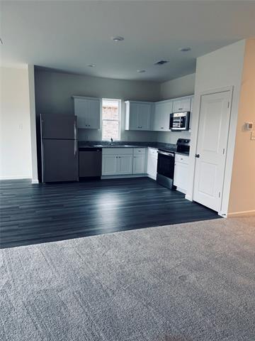 Building Photo - 12733 Big Rnch Rd