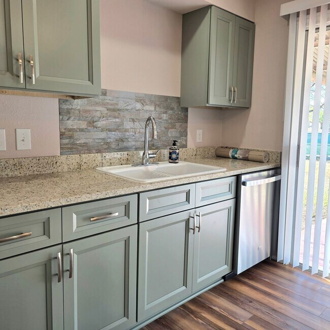 Building Photo - Charming remodeled 3-bedroom home for lease!
