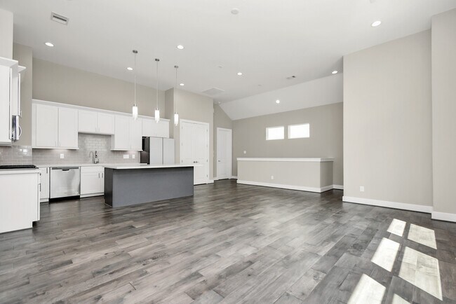 Building Photo - 5507 Beall St