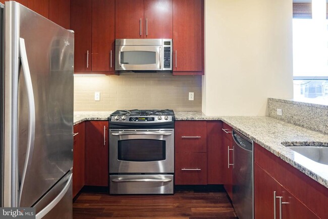 Building Photo - 1425 Locust St