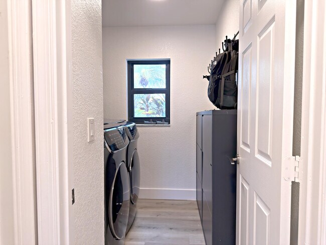 Building Photo - 10920 Haydn Dr