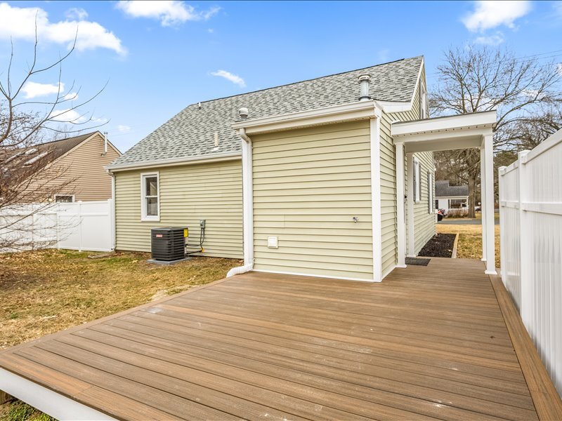 Building Photo - 600 Pacific Ave