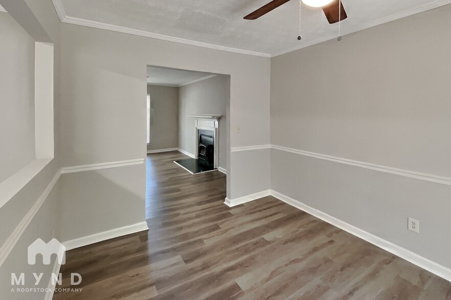 Building Photo - 2139 Victoria Pl