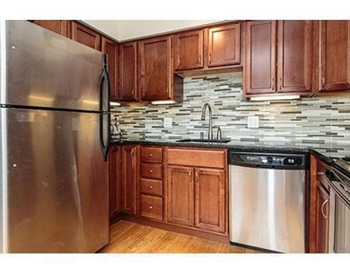 Building Photo - 106 13th St