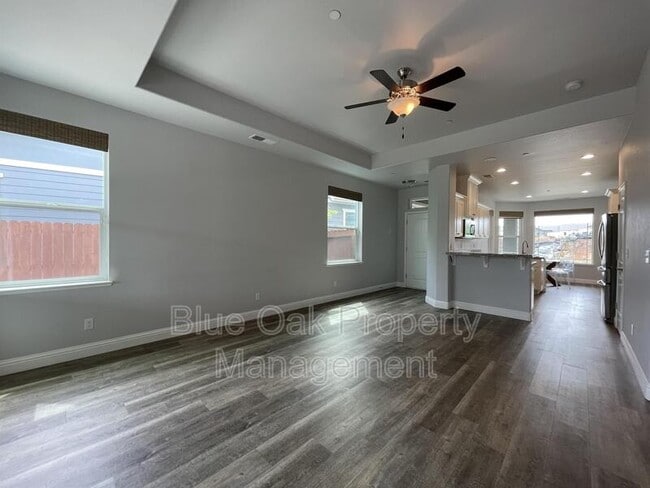 Building Photo - 3032 Biscayne Bay