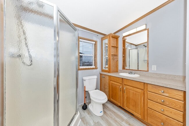 Building Photo - 16114 McGregor Dr