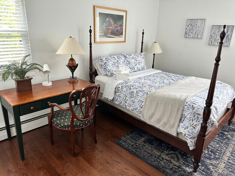 Building Photo - 100 Hampden Ave