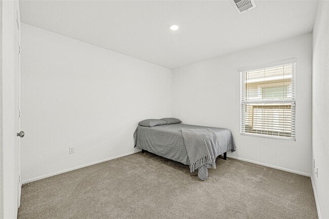 Building Photo - 13765 Kit Run