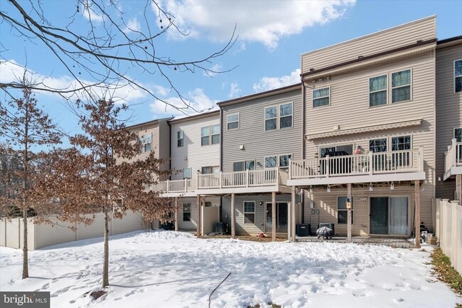 Building Photo - 7627 Hamilton Xing