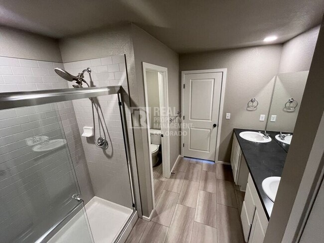 Building Photo - 3644 Ronald Reagan Ave