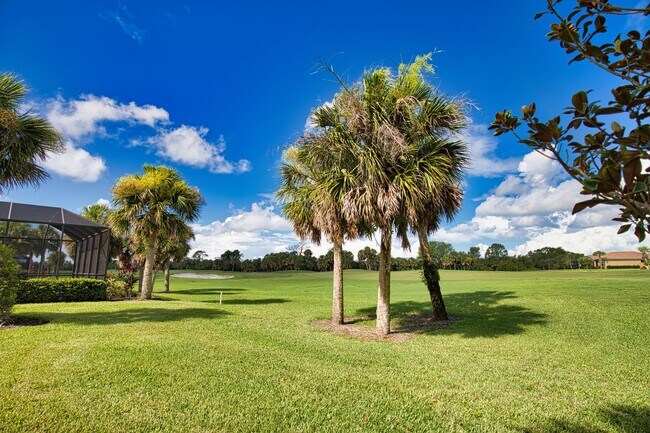 Building Photo - Seasonal Short-Term 2 Bed 2 Bath Single Family Home located in Venetian Golf and River Club!