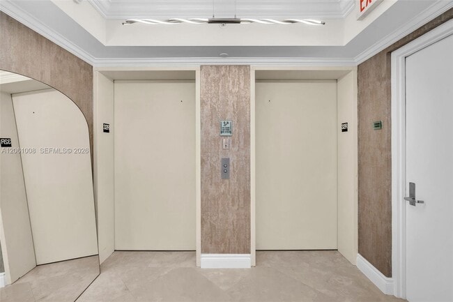 Building Photo - 333 Las Olas Way