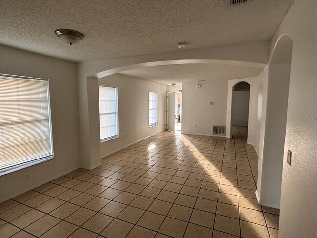 Building Photo - 13301 Fairway Glen Dr