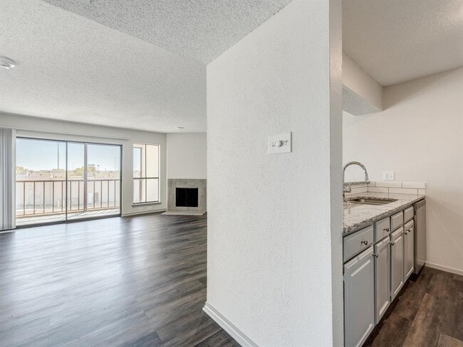 Building Photo - 11450 Audelia Rd