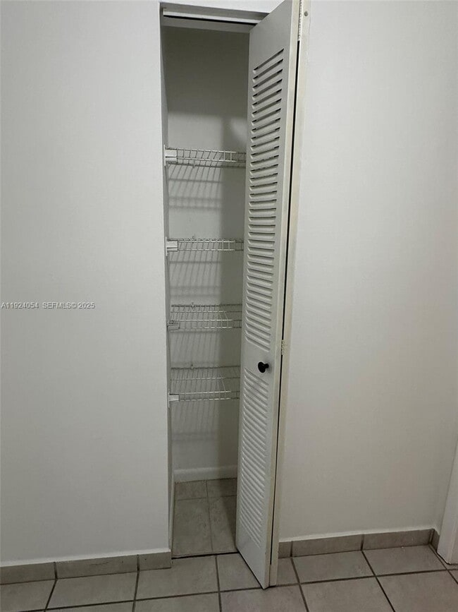 Building Photo - 6346 SW 136th Ct