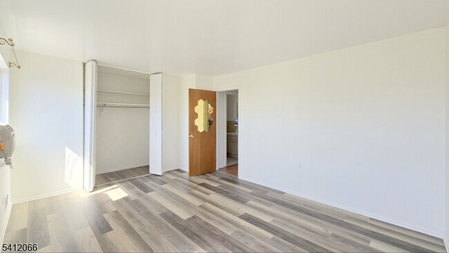 Building Photo - 619 Sussex St