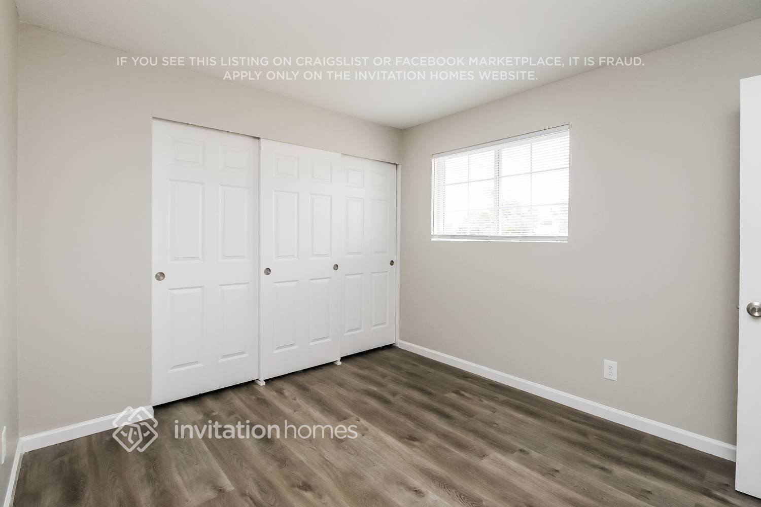 Building Photo - 427 E Riviera Dr