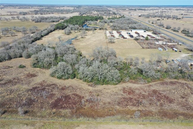 Building Photo - 24097 Hwy 6