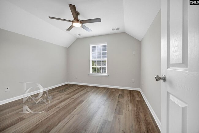 Building Photo - 151 Springhaven Dr