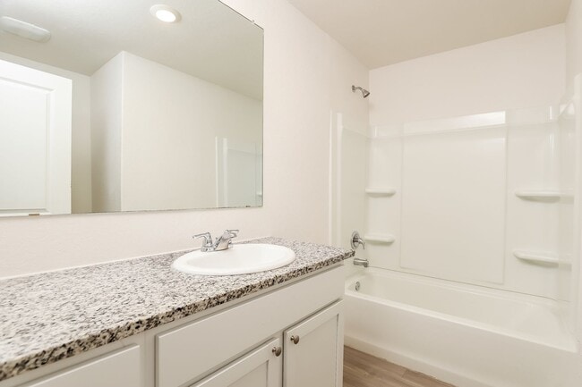 Building Photo - Adorable 3 bedroom 2 bathroom house!