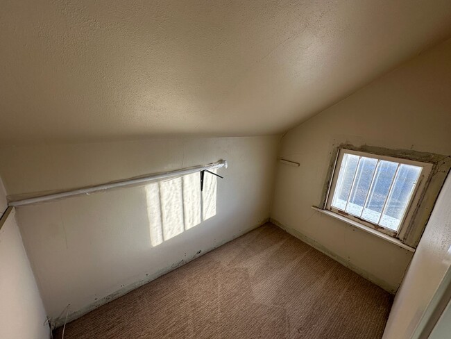 Building Photo - Spacious 4 Bedroom Home Available for Rent in Orange City