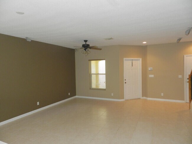 Building Photo - 13379 Georgian Ct