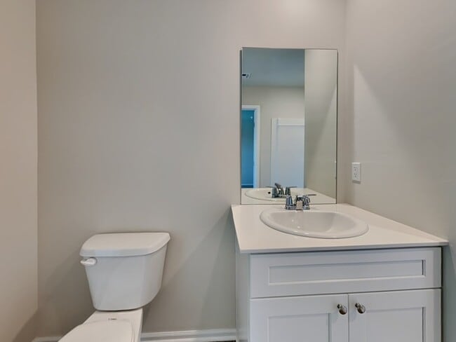 Building Photo - 529 St Charles Pl