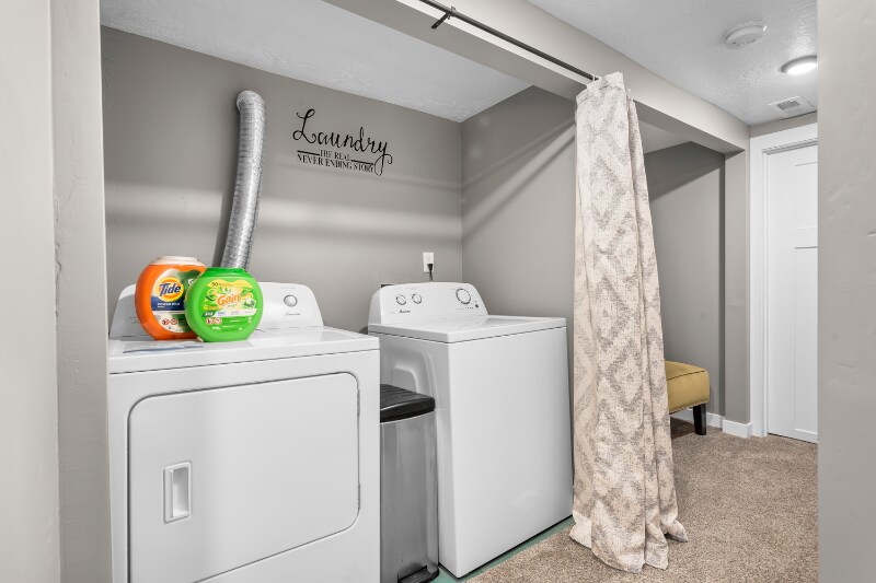 Building Photo - 291 S 300 E