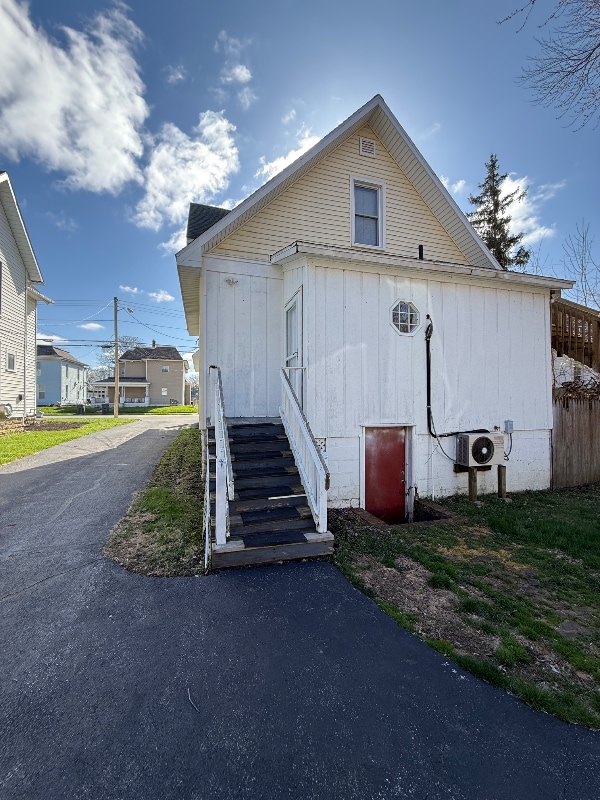 Building Photo - 610 S Blanchard St