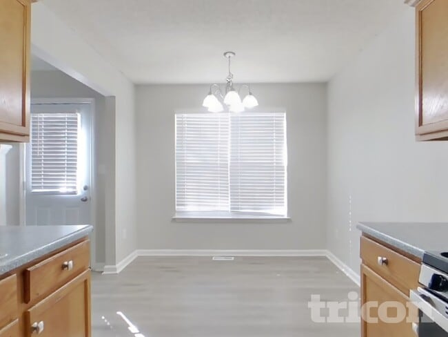 Building Photo - 3350 Slate Dr