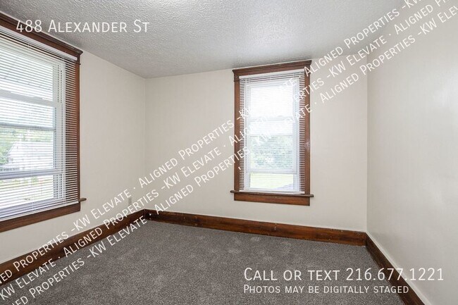 Building Photo - 3 floor Bright & Vibrant 4 bedroom home !